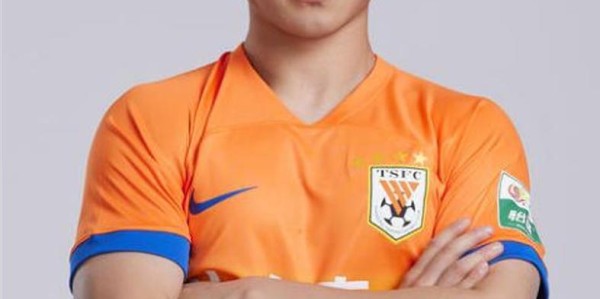 元游棋牌app下载-李浩然去铁人 陈序煌去长春 蔺国玉去南通 泰山10虎离队 彭啸冲锋
