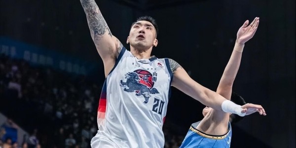 山东男篮迎战广东，于德豪意外受伤缺席比赛，三大内线是争胜关键