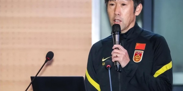 意外！青岛西海岸刚1比4不敌上港，郑智就发声做出重要决定